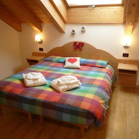Residence Le Rose Поцца-ді-Фасса Екстер'єр фото