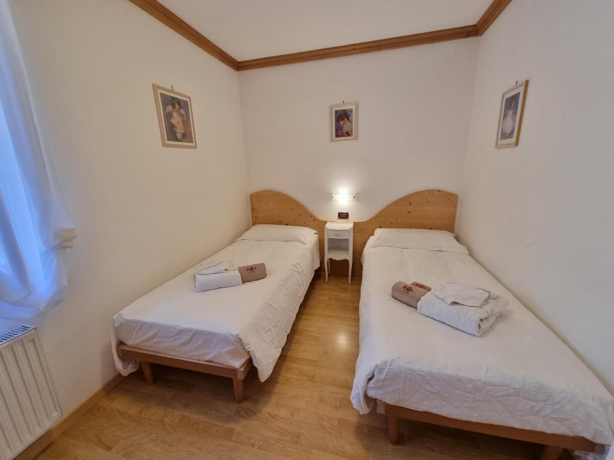 Residence Le Rose Поцца-ді-Фасса Екстер'єр фото