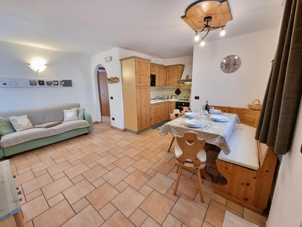 Residence Le Rose Поцца-ді-Фасса Екстер'єр фото