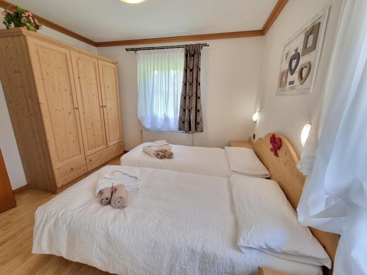 Residence Le Rose Поцца-ді-Фасса Екстер'єр фото