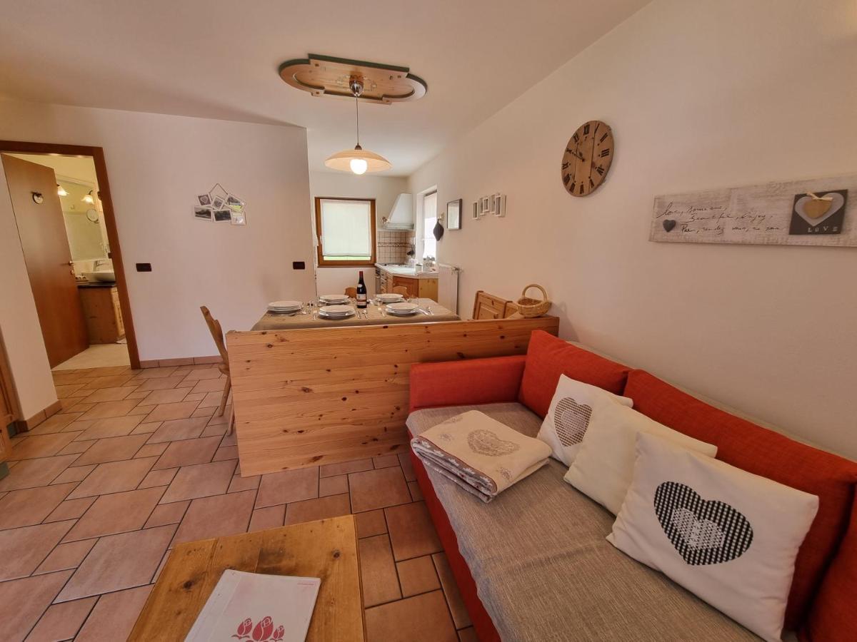 Residence Le Rose Поцца-ді-Фасса Екстер'єр фото