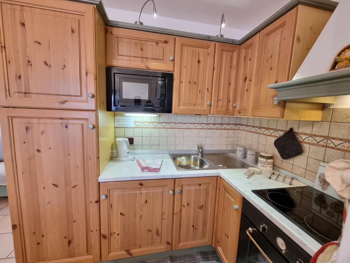 Residence Le Rose Поцца-ді-Фасса Екстер'єр фото